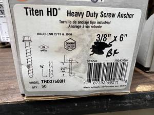 1 BOX HEAVY DUTY SCREW ANCHOR