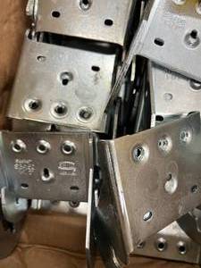 1 BOX SIDE SIDE HOOKS