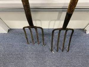 2 VINTAGE PICK FOLKS