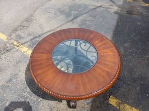 DECORATIVE GLASS COFFEE TABLE