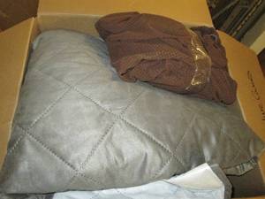 lot 10 image: box of furniture covers ...
