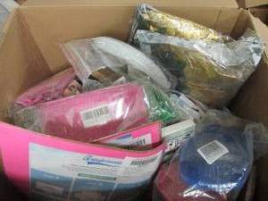 lot 18 image: box of crafting items ...