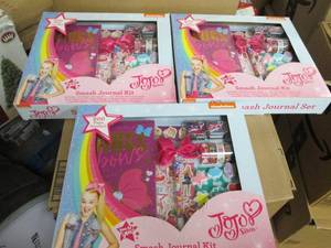 lot 28 image: 3 jojo silva smash journal sets ...