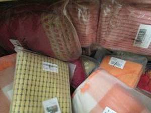 lot 35 image: box of decorative pillow covers ...
