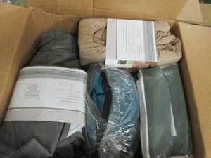 lot 47 image: box of furniture covers ...