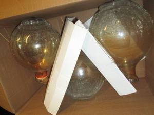 lot 87 image: box of 3 vases ...