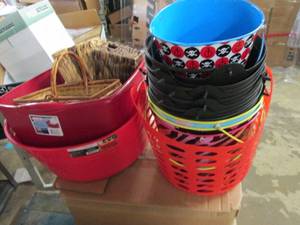 lot 107 image: lot of baskets and pails ...