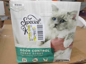 lot 158 image: 40lbs of special kitty tigh clumpin...