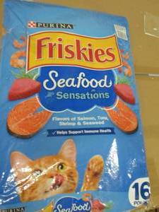 lot 161 image: 16lbs of purina friskies cat food ...