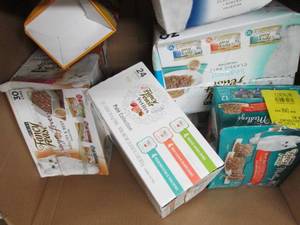 lot 209 image: box of wet cat food all are missing...
