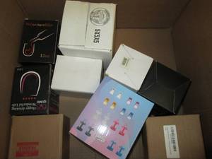 lot 241 image: box of mugs , tumblers , pizza peel...