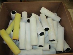 lot 249 image: box of 50 paint rollers some are di...