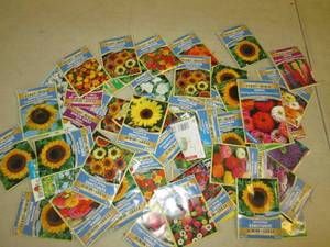 lot 265 image: 50 packages of flower seeds...