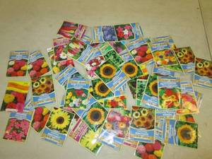 lot 266 image: 50 packages of flower seeds...