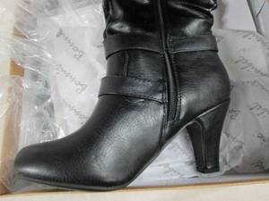 lot 272 image: new bonnibel size 6.5 womens boots ...