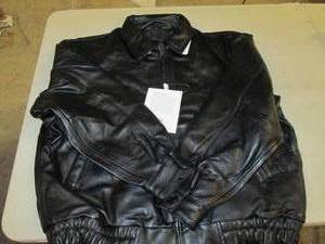 lot 290 image: new canyon outback large leather ja...
