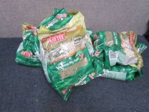 6- 3.5 lb Bags Kaytee Timothy Selec...