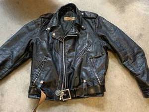 lot 8 image: VINTAGE HARLEY-DAVIDSON LEATHER JACKET APPEARS SMALL