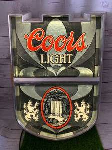 lot 15 image: COORS LIGHT LIGHTED BEER SIGN 18 TALL