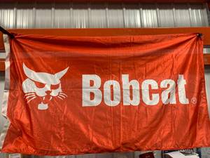 lot 41 image: HEAVY NYLON BOBCAT BANNER FLAG 33 X 57