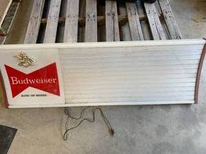 lot 68 image: ANTIQUE BUDWEISER LIGHTED LETTER BOARD 49 12 INCH