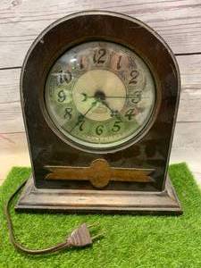 lot 85 image: NATION ELECTRIC MANTLE CLOCK