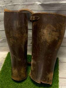 lot 89 image: VINTAGE ANTIQUE LEATHER SPATS