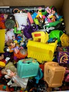 lot 90 image: BOX OF VINTAGE TOYS & FAST FOOD, TOYS
