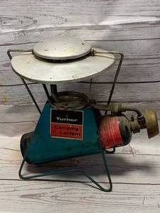 lot 109 image: VINTAGE TURNER CAMPING LANTERN