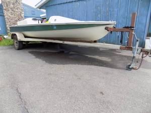 1979 Hydrodyne Boat & Trailer