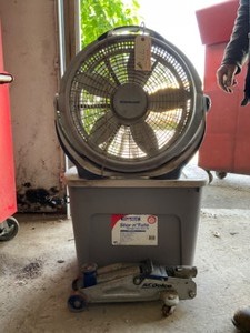 Tote, Fan, Jack