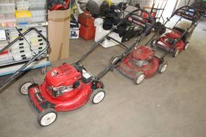 lot 555 image: Toro Personal Pace 20031 Gas Push Mower 22