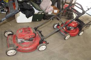 lot 556 image: Toro 20017 6.5hp Gas Push Mower 22