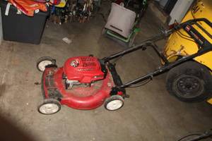 lot 564 image: Toro Recycler 20017 6.5hp Gas Push Mower 22