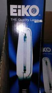lot 496 image: 6 High Pressure Sodium Bulbs Standard Mogul