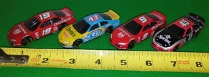 lot 500 image: Collector 4 Pc. Set NASCAR