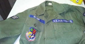 lot 553 image: US Air Force Security Shirt, Size Med.