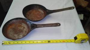 lot 557 image: Cool Handle Skillets (2)