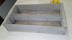 lot 581 image: Vintage Wood Box