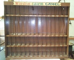 lot 582 image: Metal Cigarette Display, Nice.