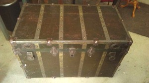 lot 598 image: Vintage Trunk