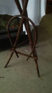 lot 601 image: Wood Plant Stand