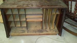 lot 602 image: Wood Antique Organizer  good condition