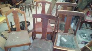 lot 606 image: 5 Antique Chairs, Similar Style, Sturdy