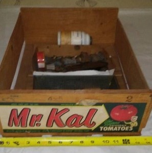 lot 635 image: Mr. Kals Wood Crate CA. Tomatoes & Treasures
