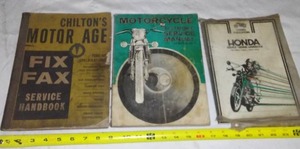 lot 653 image: 3 Service Manuals 4 Stroke, Honda, Chilton