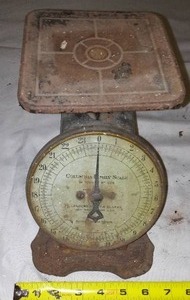 lot 660 image: Columbia Family Scale - Antique - Works