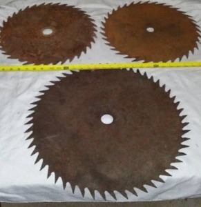 lot 671 image: Vintage Saw Blades (3). (