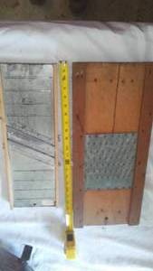 lot 700 image: Cabbage Slicer and Grater  Vintage