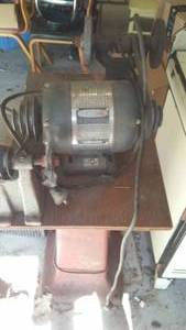 lot 727 image:  hp Grinder and Stand